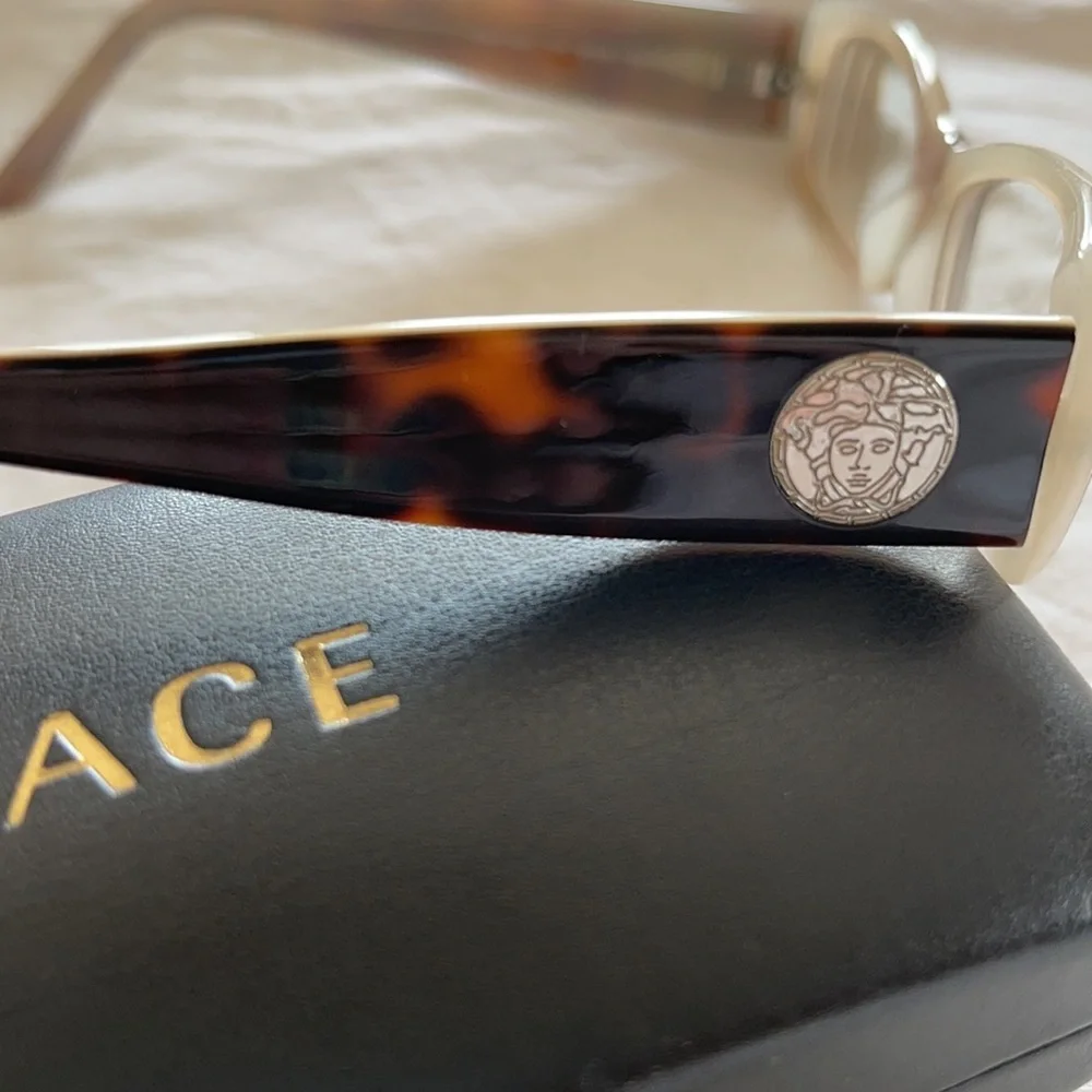 Authentic Versace frames. - Picture 2 of 5